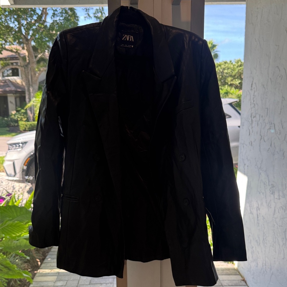 Zara Women's pleather Black Blazer